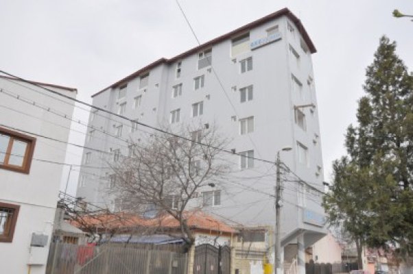 Bosânceanu îşi demolează singur hotelurile construite ilegal